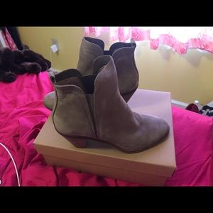 Brindle booties with heel